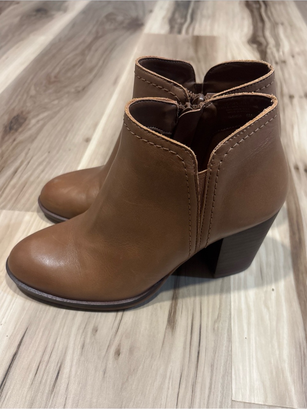 Alex Marie Women’s Heeled Booties Size 6 Beige Leather Upper
